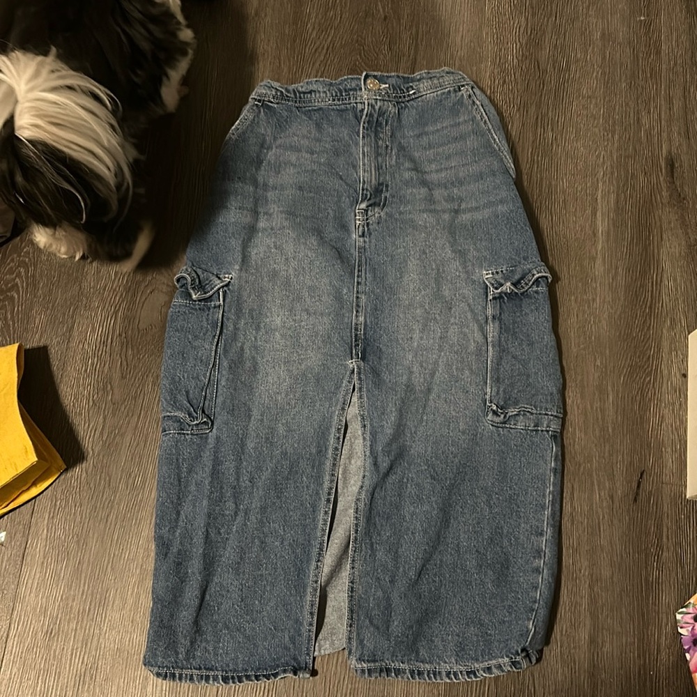 This denim skirt is comfy and easy to style, perfect for the summer heat